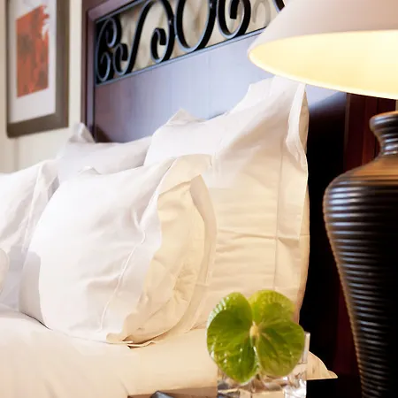 Hotel D'el Rey Marriott Golf &