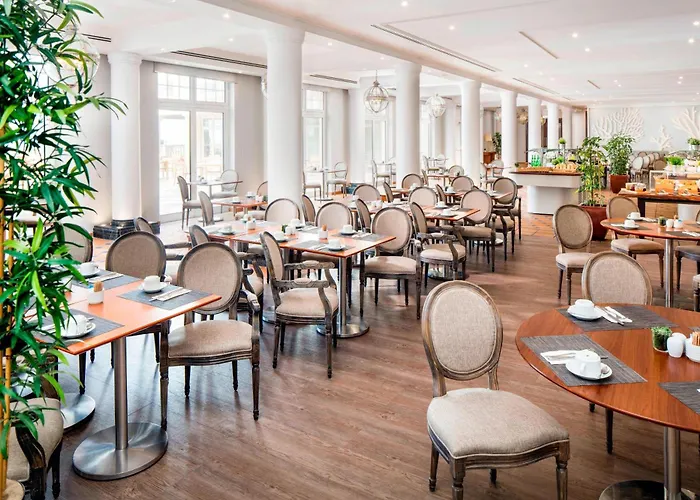 Hotel D'el Rey Marriott Golf &